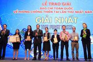 2019年全國第一屆天災防範新聞獎一等獎頒發儀式。（圖源：草黎）