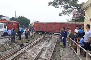 列車脫軌事故現場。（圖源：德文）