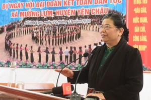 國會常務副主席從氏放在會上發表講話。（圖源：baochinhphu.vn）