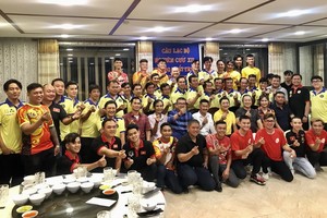 第五郡體育中心領導、龍獅界顧問與俱樂部成員歡聚一堂。