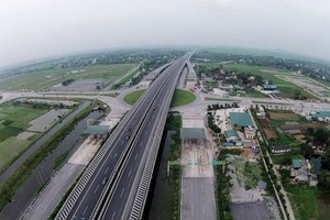 濱瀝-隆城-油曳高速公路。