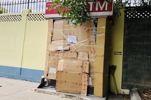 遭破壞的櫃員機現已被封鎖。（圖源：VNN）