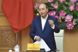 政府總理阮春福主持會議。（圖源：VGP）