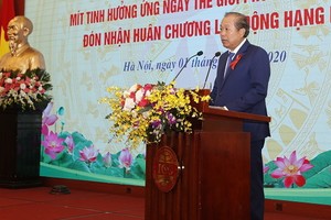 政府常務副總理張和平在會上致詞。（圖源：藍玉）