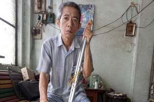 洪明盛正為手術費發愁。