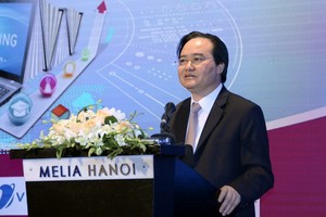 教育與培訓部長馮春迓在會上致詞。（圖源：教育資訊中心網）