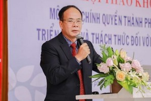 市法律大學黨委書記、校委會主席武文謙副教授、博士在研討會上發言。（圖源：喬眉）