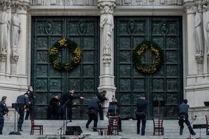 警方進行調查。（圖源：路透社）