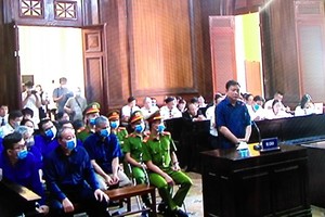 庭審現場。（圖源：梅花）