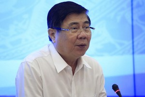 市人委會主席阮成鋒在會上發言。（圖源：阮潘）