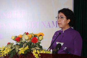 市越南祖國陣線委員會主席蘇氏碧珠在會上致詞。（圖源：越通社）