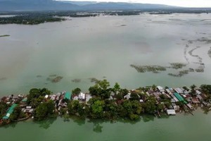 南亞季風時節，大片地區受到洪水的襲擊。（圖源：AP）