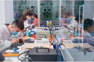 越南小米公司在本市第一郡開設的首個保修中心。（圖源：互聯網）