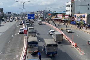 本市-沐牌高速公路有助緩解22號國道的交通壓力。