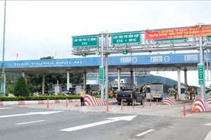 不停車收費系統使車輛過站更快捷。（圖源：越通社）