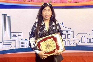 梁柳嬋領取獎狀。