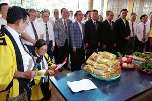 黃氏宗祠理事同人祭祖儀式一瞥。