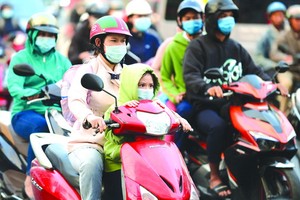 本市的天氣轉冷，不少市民外出時都穿上暖衣。（圖源：互聯網）