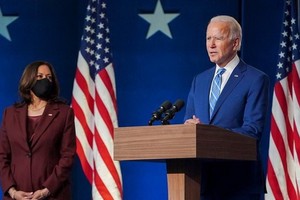 拜登擬在上任首日公布移民法案，有機會讓非法移民於8年間歸化為公民。（圖源：拜登臉書）