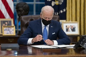 美國總統拜登當地時間2日在白宮簽署第二批涉及移民政策的行政令。（圖源：Getty Images）
