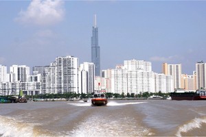 確保經濟穩健發展  提升市民生活水平