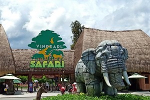 富國島Vinpearl Safari Zoo（觀察野生動物園）大門