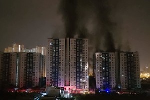 第八郡Carina Plaza 公寓2018年3月23日凌晨發生大火致13人死亡。（圖源：張仁）