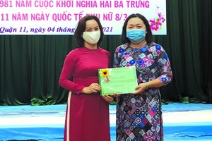 第十一郡婦聯會 11 名華人會員獲介紹入黨