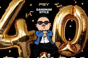 鳥叔曬圖慶祝《江南Style》MV播放超40億。（圖源：互聯網）