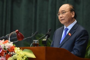 政府總理阮春福在會上發表講話。（圖源：光孝）