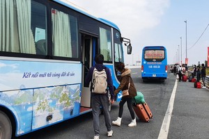 廣寧省昨起恢復多條省際客運線