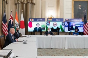 拜登（左）與菅義偉、莫迪及莫里森舉行視像會議。（圖源：POTUS）