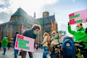 荷蘭綠黨在該國大選中發佈了氣候警報，作為其競選活動的一部分。（圖源：AFP）