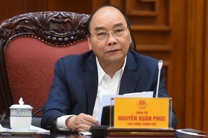 政府總理阮春福主持政府常務處會議。（圖源：光孝）