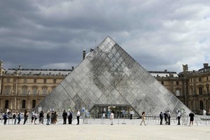 法國盧浮宮博物館更新所屬網站，首次在線展示所有館藏文物。（圖源：互聯網）