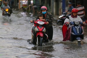 因排水規劃不再符合現狀，故每次降雨或潮汛，本市多條街道都受淹。