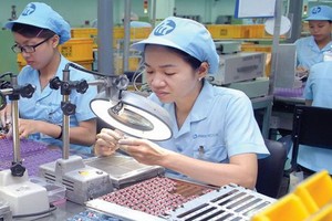 我國生產電子零配件出口。（圖源：投資報）