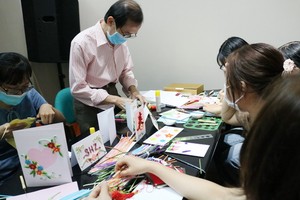 青少年參加交流。 