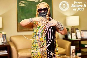 威廉斯的指甲打破世界紀錄。