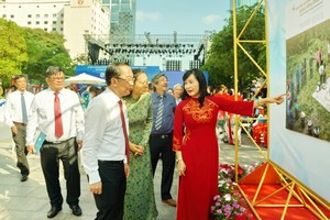 “為邊疆而自豪”攝影展舉行