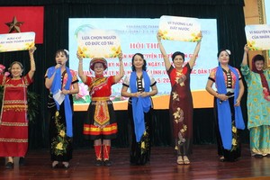 第十郡具有民族色彩的小品表演節目。