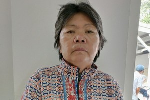 魏氏二從古芝縣到報社求助。