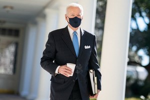 拜登公佈接種疫苗新目標。（圖源：Getty Images）