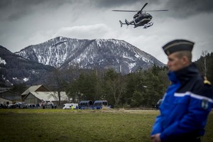 法國阿爾卑斯山區本星期接連發生雪崩，已造成12人喪生。（圖源：新華社）