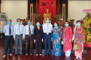 市各民族文學藝術協會緬懷胡志明主席