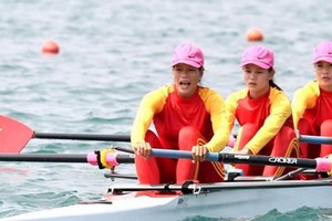 越南賽艇運動員正在參賽中。（圖源：互聯網）