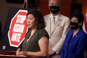 美眾議員孟昭文在記者會上講話。（圖源：互聯網）