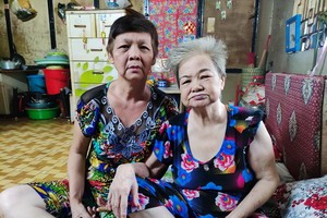 陳桂芳與張美在租房內。