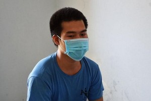 被抓獲的騙徒阮明進。（圖源：阮強）