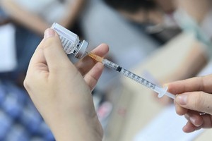 在本市接種Astrazeneca疫苗。